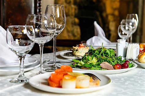 Amazing service with a beautiful meal .